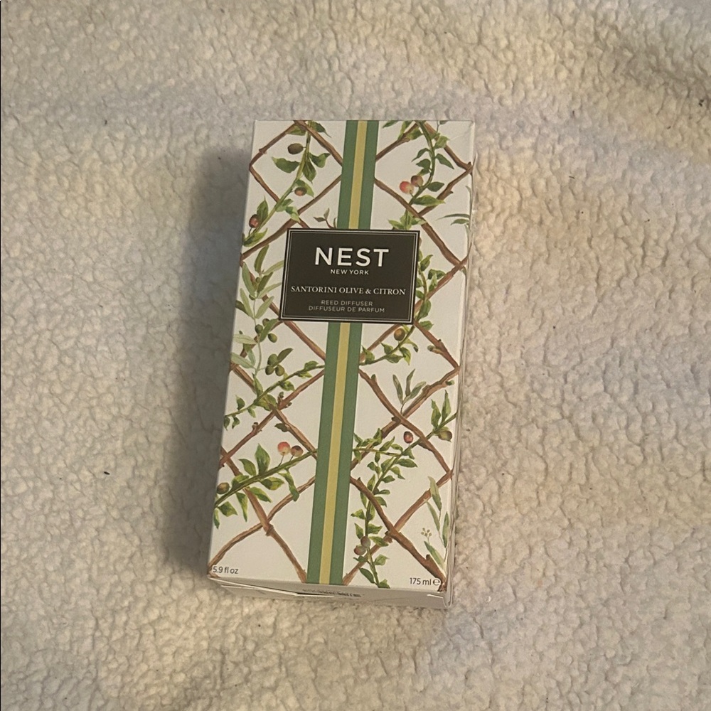 NEST Fragrances Santorini Olive & Citron Diffuser - Green and White